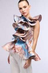 ANGEL WAYS SILKY SLEEVELESS PEPLUM BLOUSE